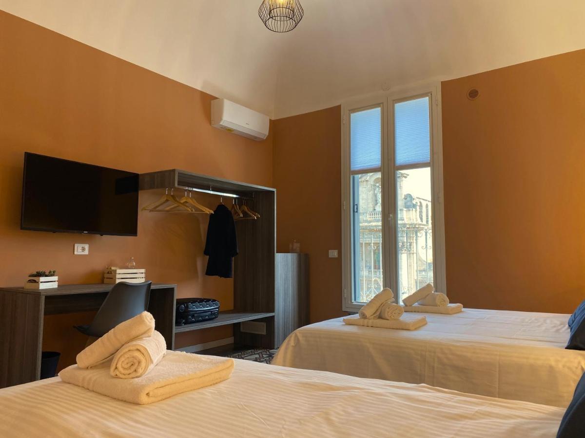 Liotru Maisonne, Rooms With En-Suite Bathroom And Shared Bathroom Катания Экстерьер фото